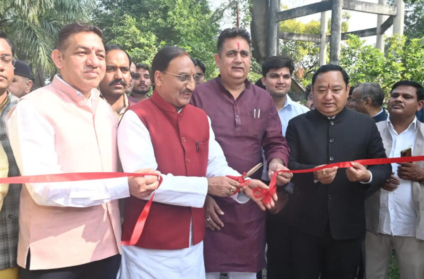  उत्तराखंड धरती का स्वर्ग : डॉ. निशंक