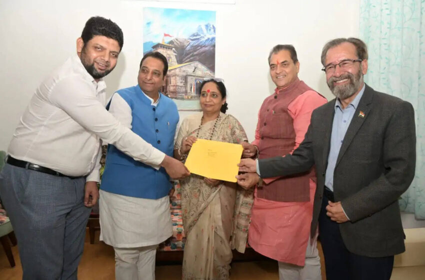  प्रवर समिति ने राज्य आंदोलन कारियों को आरक्षण को लेकर विधानसभा अध्यक्ष को सौंपी रिपोर्ट