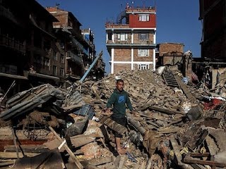  नेपाल में भूकंप के कारण 128 लोगों की मौत
