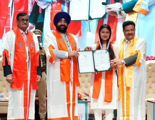  विवि दीक्षांत समारोह : उत्तरांचल36 छात्र-छात्राओं को गोल्ड और 32 छात्र-छात्राओं को मिली पीएचडी उपाधियां