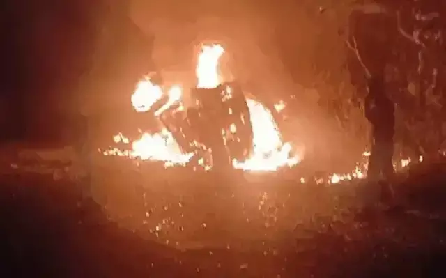  बस में लगी आग में 13 लोग जिंदा जले, 16 झुलसे