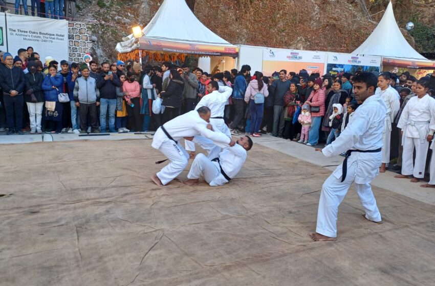  पहाड़ो की रानी मसूरी में आज ‘विन्टरलाईन कार्निवाल-2023’ के दिन विभिन्न गतिविधि आयोजित की गई। मसूरी पंहुचे सैलानियों/पर्यटकों ने ाथीपांव में नेचर फोटोग्राफी प्रतियोगिता/ट्रेकिंग/बर्ड वाचिंग तथा जार्ज एवरेस्ट म्यूजियम विजिट का लुप्त उठाया