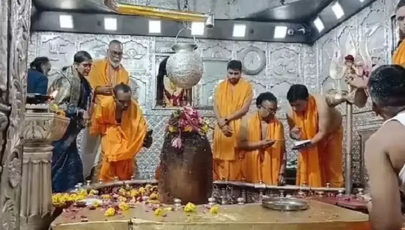  महाकाल शिवलिंग क्षरण की जांच के लिए उज्जैन पहुंची एएसआई-जीएसआई की टीम