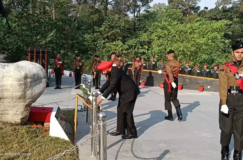  राज्यपाल ने अर्पित किए पुष्प चक्र