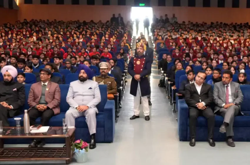  ‘परीक्षा पे चर्चा’ कार्यक्रम परीक्षाओं को एक नई दृष्टि देखने का नजरिया विकसित करता है : राज्यपाल