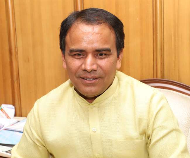  शिक्षा मंत्री डॉ. धन सिंह रावत ने दिये विभागीय अधिकारियों को निर्देश