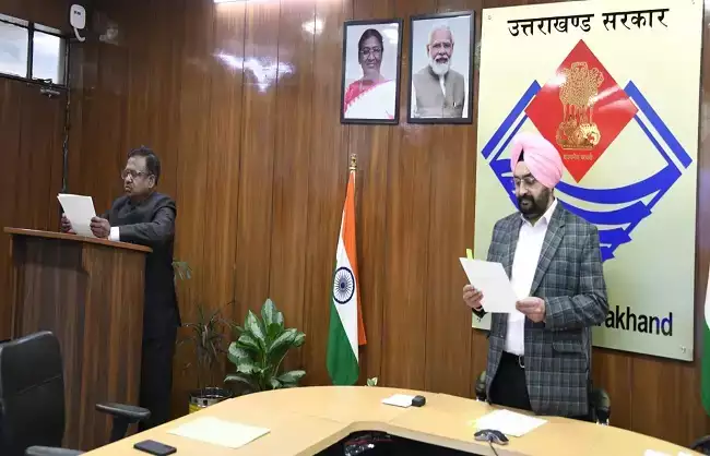  मदन लाल प्रसाद ने यूईआरसी की ली शपथ