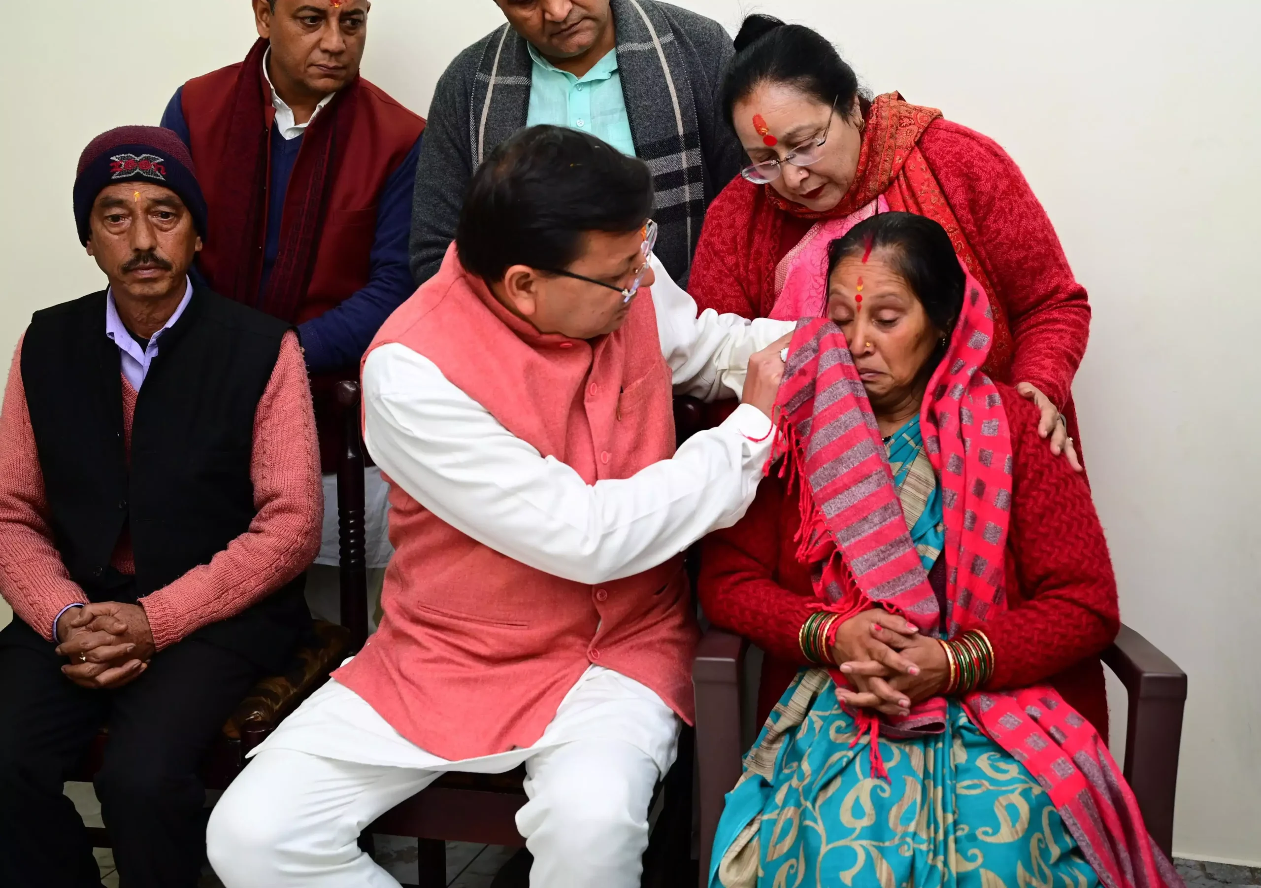  बलिदानी के परिवार के सदस्य को जल्द मिलेगी नौकरी : मुख्यमंत्री धामी