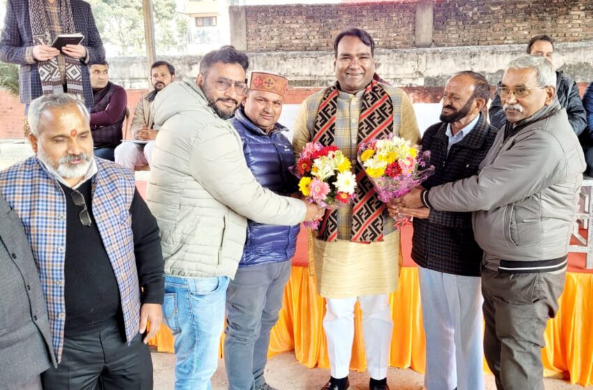  महानगर सिद्धार्थ उमेश अग्रवाल जी की अध्यक्षता में तीन विधानसभाएं मसूरी विधानसभा धर्मपुर विधानसभा राजपुर विधानसभा में बैठक आयोजित की