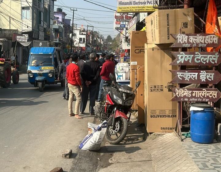  माननीय मुख्यमंत्री श्री पुष्कर सिंह धामी जी द्वारा अतिक्रमण पर प्रभावी कार्यवाई के निर्देश दिए