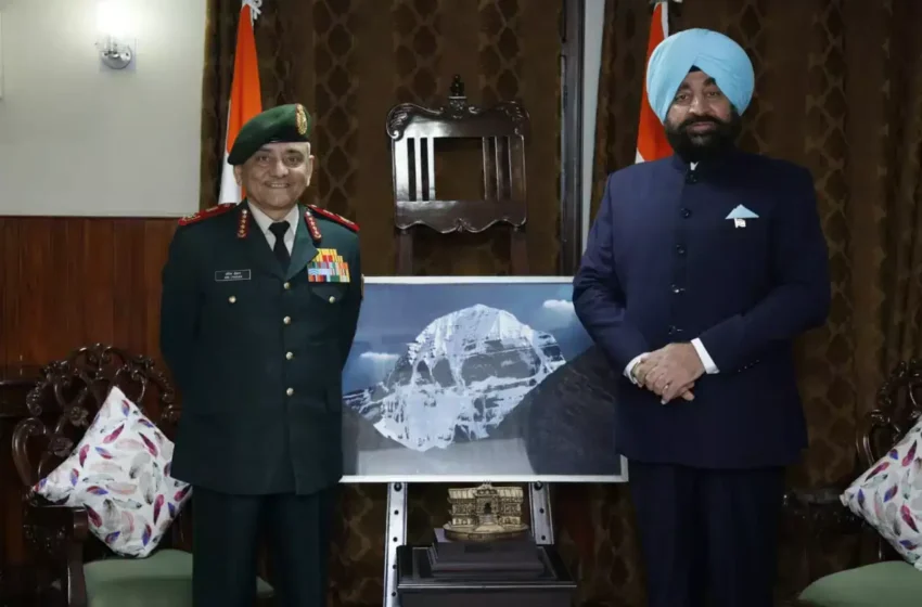  सीडीएस ने उत्तराखंड के राज्यपाल से की भेंट