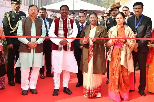  जनजातीय जीवनशैली जलवायु परिवर्तन का समाधान: राष्ट्रपति