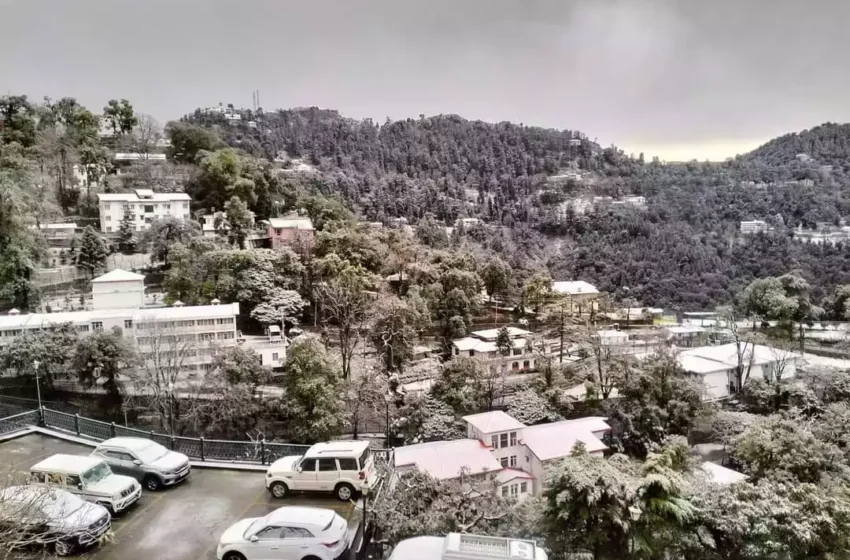  मसूरी में ओलावृष्टि व धनोल्टी में हुई हल्की बर्फबारी