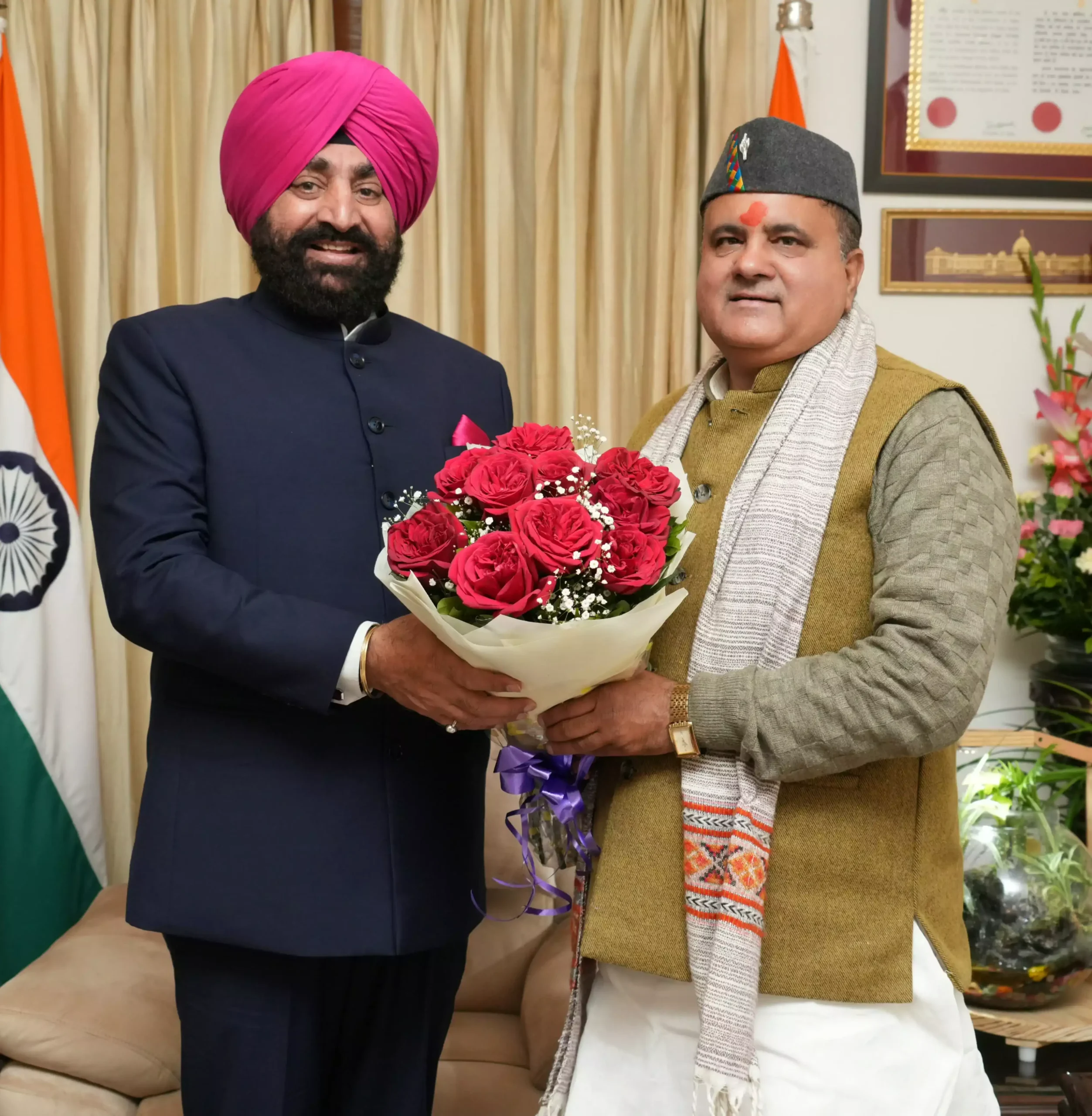  राज्यसभा के लिए निर्वाचित महेंद्र भट्ट ने राज्यपाल से की भेंट