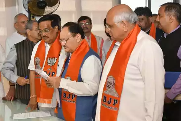  भाजपा अध्यक्ष जेपी नड्डा सहित चार उम्मीदवारों ने गुजरात से दाखिल किया नामांकन