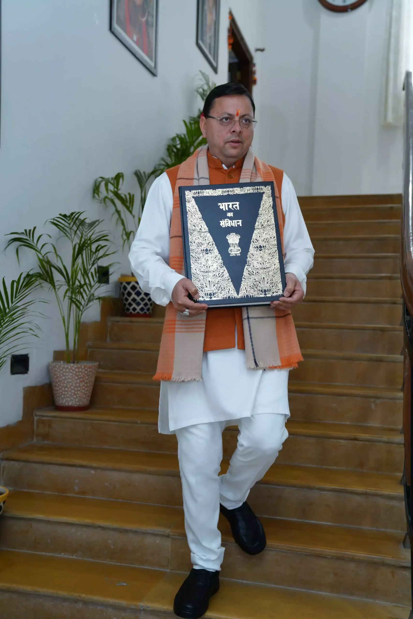  उत्तराखंड विधानसभा के पटल पर रखा गया समान नागरिक संहिता विधेयक