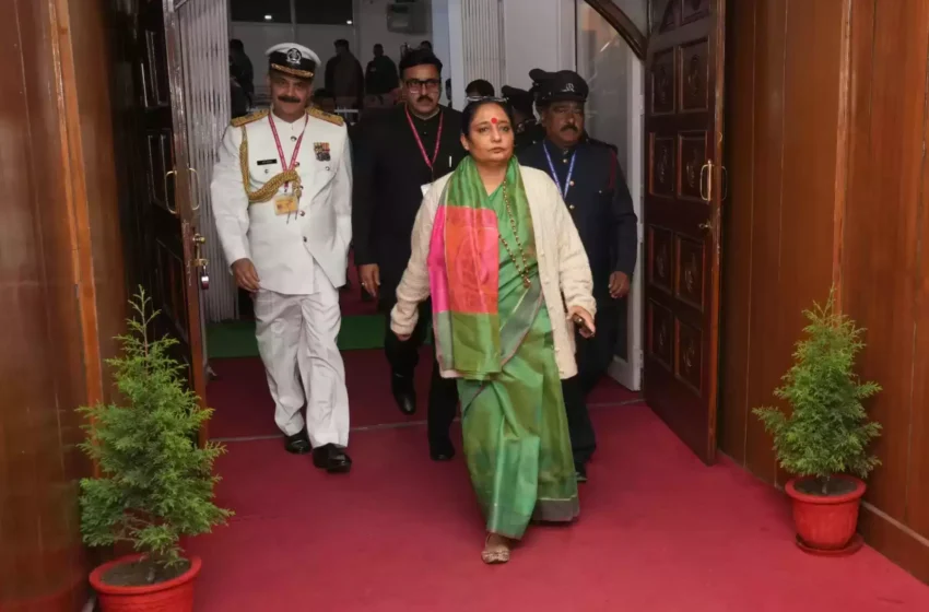  विपक्ष का विधेयक को प्रवर समिति को भेजने की मांग के साथ शुरू हुआ सत्र