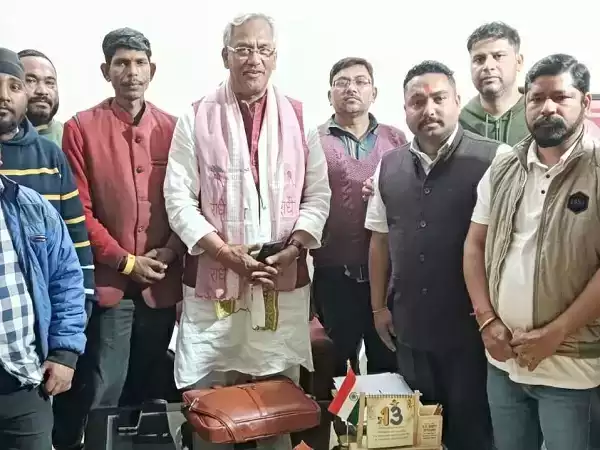  हरिद्वार से भाजपा उम्मीदवार त्रिवेंद्र को ऑटो यूनियन का समर्थन