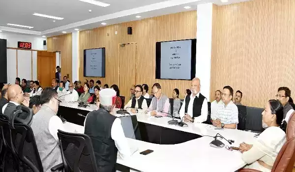  16वें वित्त आयोग की बैठक में मुख्य सचिव बोलीं- सभी विभाग जल्द नियुक्त करें नोडल अधिकारी