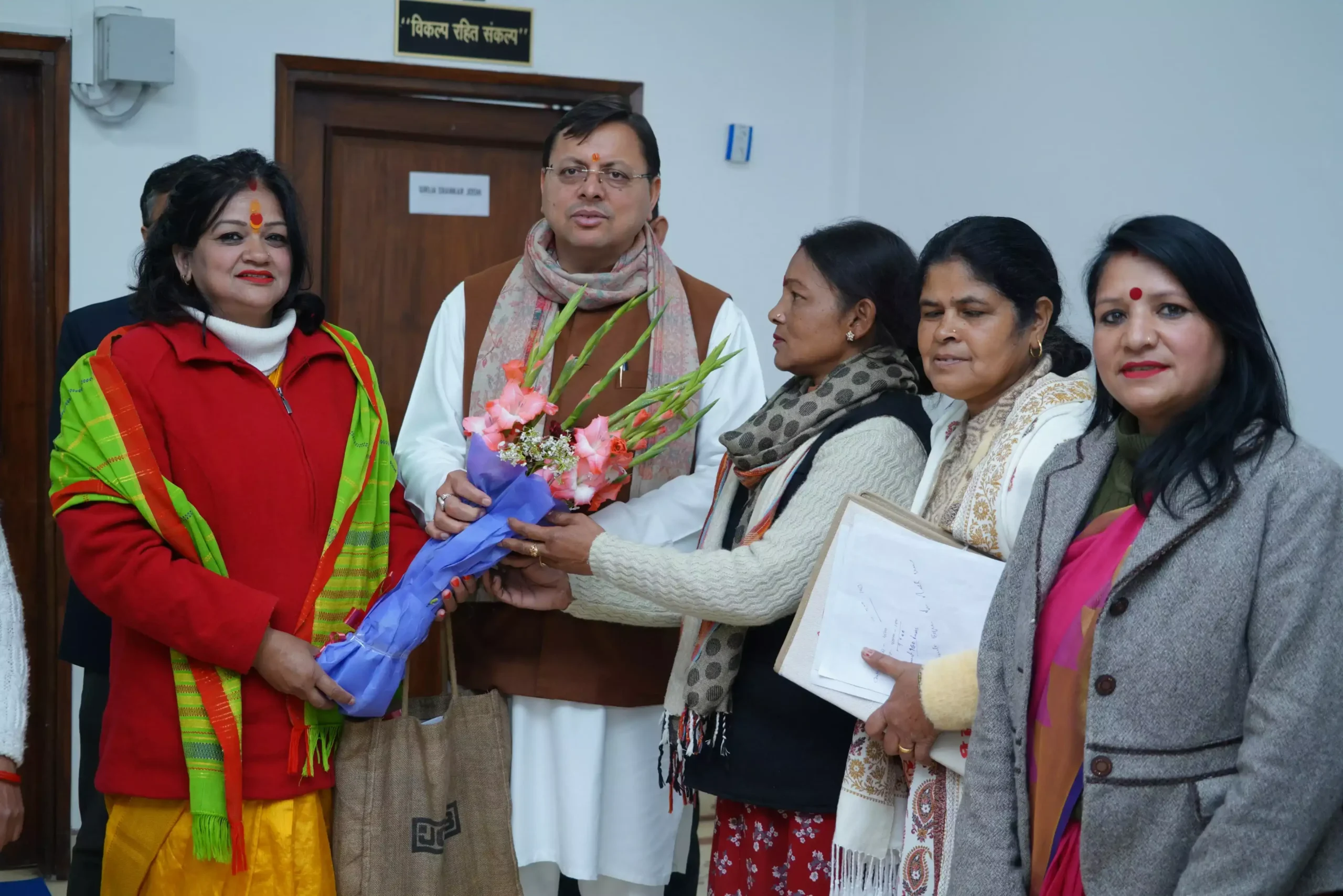  आंगनबाड़ी कार्यकर्ताओं ने की मुख्यमंत्री से भेंट