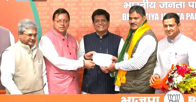  उत्तराखंड में कांग्रेस को फिर लगा बड़ा झटका, बदरीनाथ विधायक राजेंद्र भंडारी भाजपा में शामिल