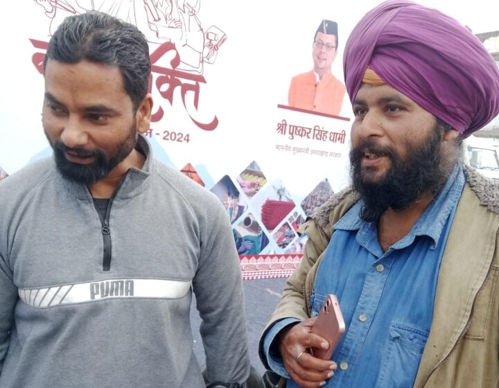  बीजेपी द्वारा वार्ड 17चखुवाला के लाभार्थी यों को अन्न वितरण व सरकारी योजनाओं की जानकारी का कार्यक्रम आयोजित किया