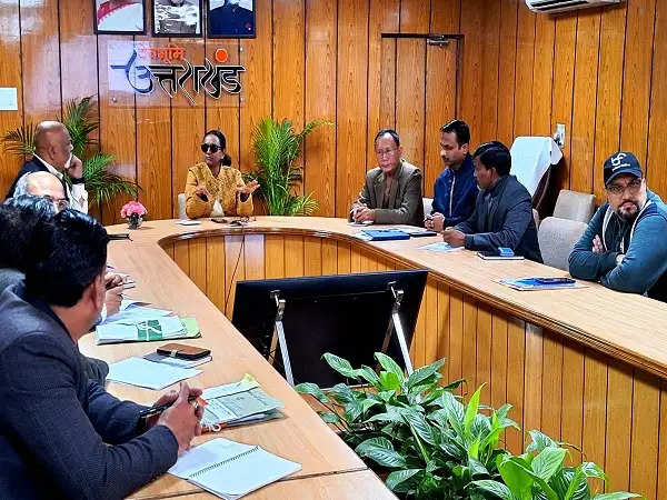  मुख्य सचिव ने परखी खेल विभाग की कार्य प्रगति, दिए आवश्यक निर्देश