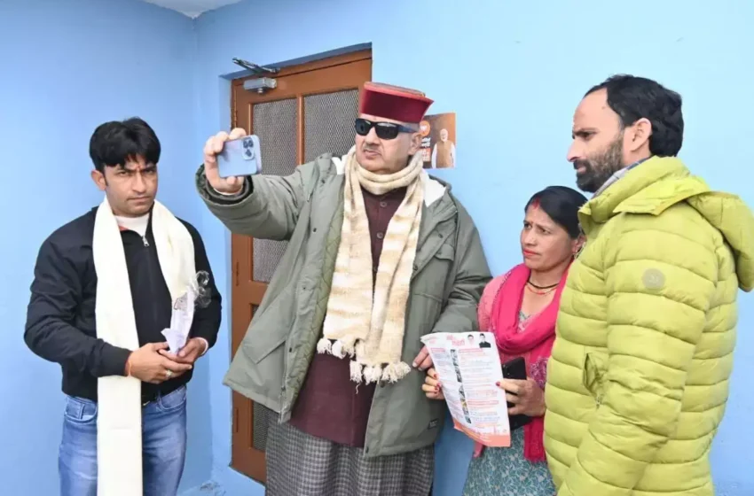  मंत्री गणेश जोशी ने भाजपा लाभार्थी संपर्क अभियान के तहत गांव का किया भ्रमण