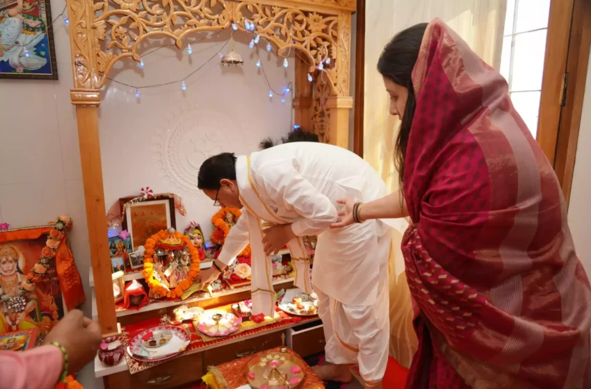  मुख्यमंत्री धामी ने मां भगवती की पूजा कर प्रदेश की खुशहाली की प्रार्थन