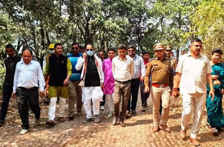  वनाग्नि घटनाओं का जायजा लेने पहुंचे केंद्रीय मंत्री अजय भट्ट, कहा- उत्तराखंड पर्यटन के लिये पूरी तरह सुरक्षित