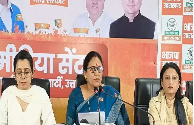  कांग्रेस का चरित्र है महिला विरोधी, देवभूमि की मातृ शक्ति नहीं करेगी माफ : आशा नौटियाल