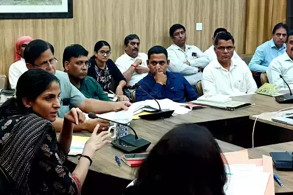  जल जीवन मिशन के कार्यों की परखी प्रगति, डीएम ने जून तक कार्य पूर्ण करने के दिए निर्देश