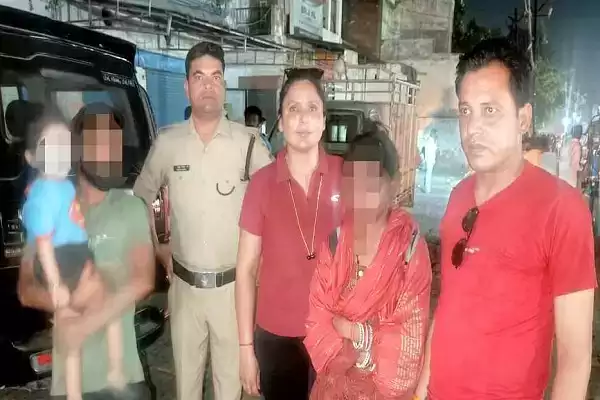 पारिवारिक अनबन के चलते घर से भागी महिला मेरठ से बरामद, पत्नी-पुत्र को पाकर पति का खिला चेहरा