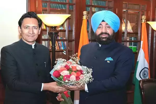  राज्यपाल बोले- वनाग्नि की घटनाओं को कम करने के लिए बनाएं ठोस प्लान