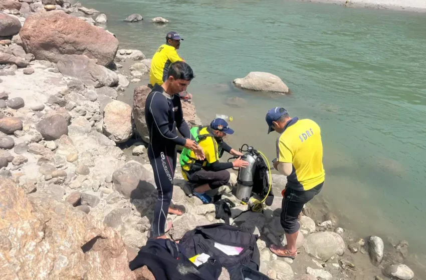  दिल्ली से दोस्तों के साथ ऋषिकेश घूमने आया युवक गंगा में डूबा