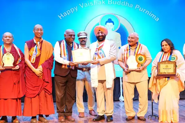  राज्यपाल बोले- भगवान विष्णु के 9वें अवतार हैं बुद्ध, वे मानवता के सामूहिक बोध का अवतरण हैं