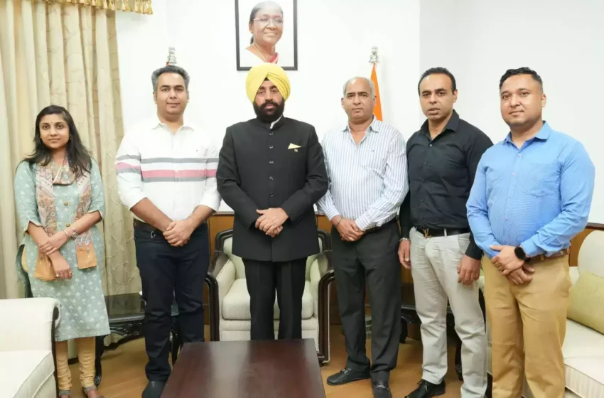  मोटिवेशनल स्पीकर जगमोहन और गुरजीत सिंह ने राज्यपाल से की भेंट, नशा मुक्ति के प्रयासों की दी जानकारी