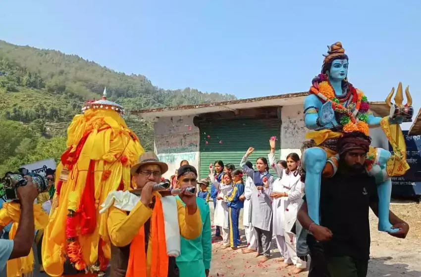  भगवान मद्महेश्वर की विग्रह देवडोली ओंकारेश्वर मंदिर, उखीमठ से प्रस्थान
