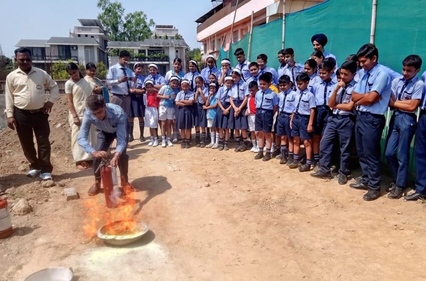  द हैरिटेज स्कल के बच्चों ने सीखी आग लगने पर बचाव की बारीकियां