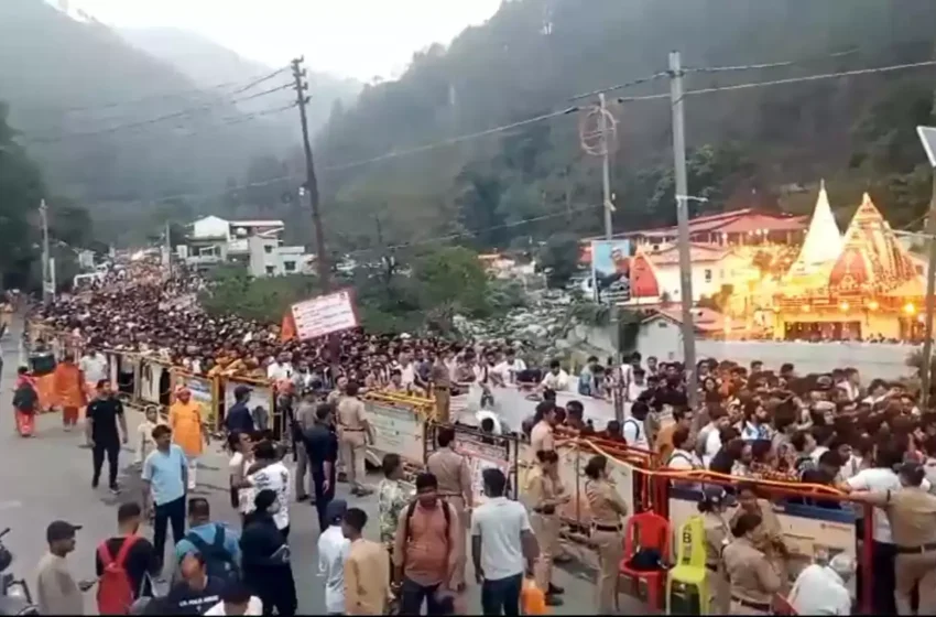  कैंची धाम में वार्षिक महोत्सव पर उमड़ रहे श्रद्धालु, कई किलोमीटर तक लगी लंबी कतारें