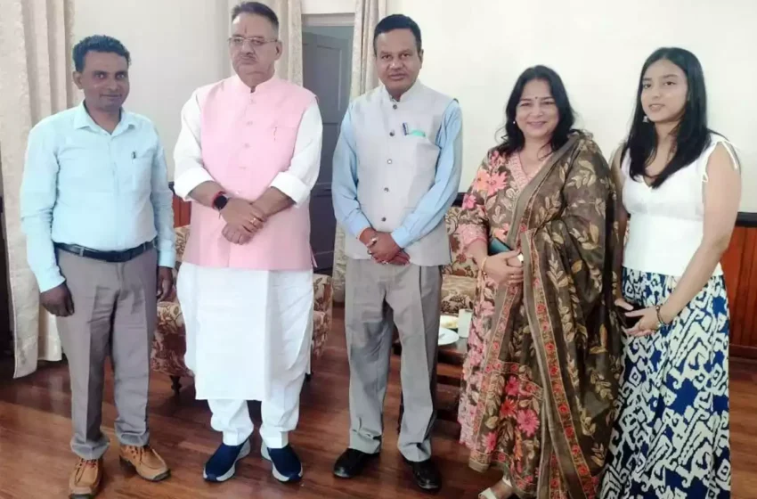  कुमाऊं विवि शिक्षक संघ के अध्यक्ष ने काबीना मंत्री गणेश जोशी से की मुलाकात