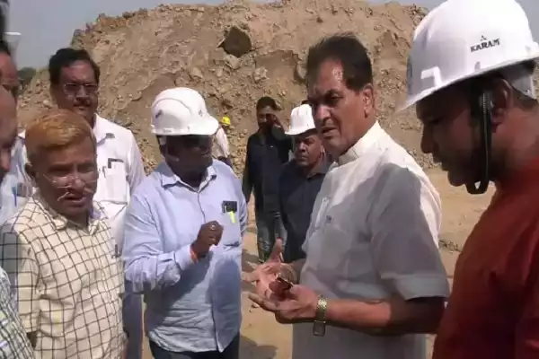  शहरी विकास मंत्री ने ग्रीन बिल्डिंग निर्माण कार्य का किया निरीक्षण