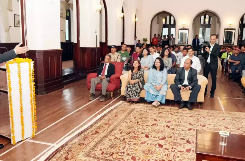  नैनीताल राजभवन में परिवार मिलन कार्यक्रम का आयोजन