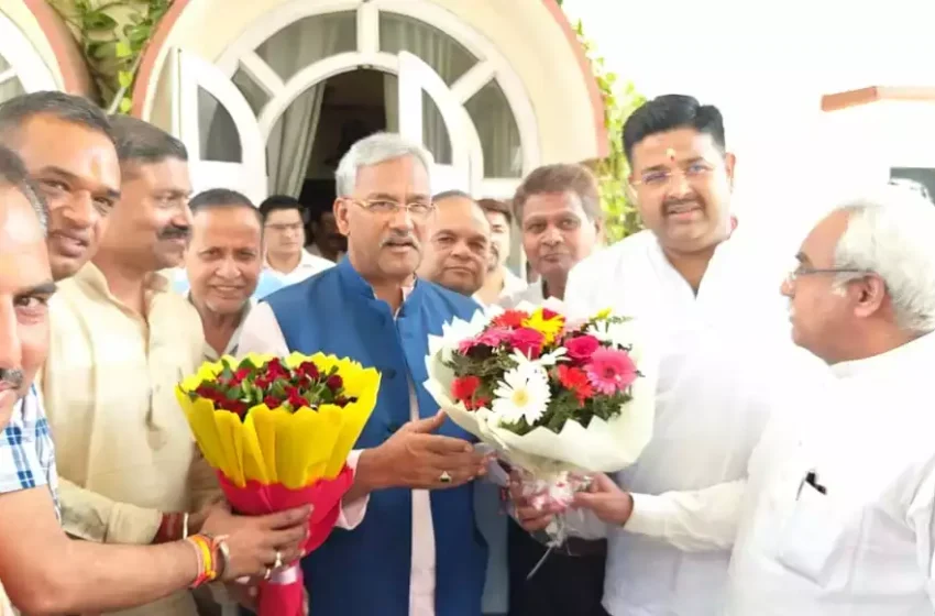  भाजपा कार्यकर्ताओं ने किया सांसद त्रिवेंद्र सिंह रावत का स्वागत