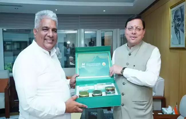  मुख्यमंत्री धामी ने केन्द्रीय पर्यावरण मंत्री से की भेंट