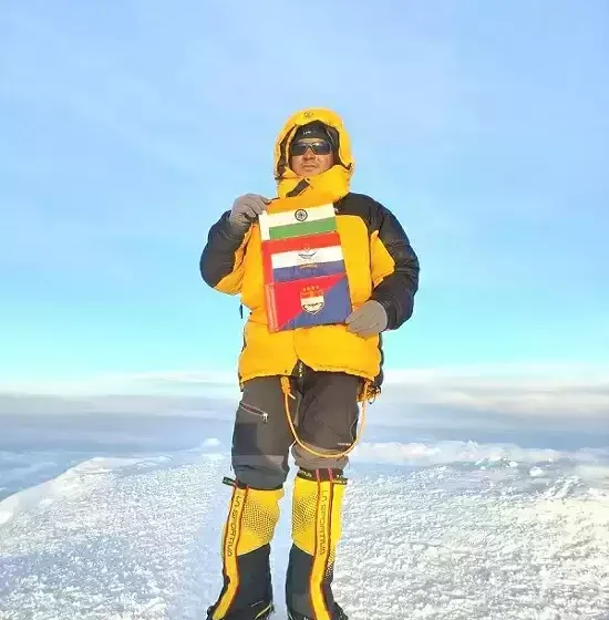  राजेंद्र ने नार्थ अमेरिका की सबसे ऊंची चोटी देनाली को किया फतह