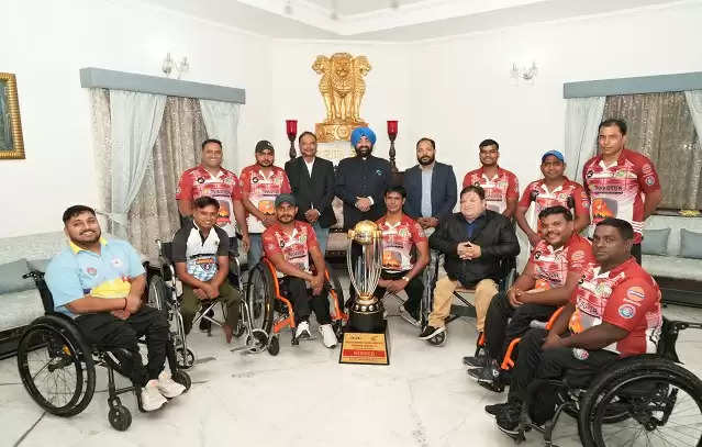  उत्तराखण्ड व्हीलचेयर क्रिकेट टीम के खिलाड़ियों ने राज्यपाल से की भेंट