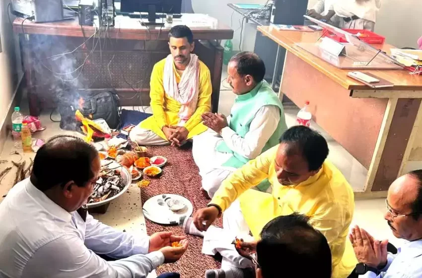  शिक्षा मंत्री ने खंड शिक्षाधिकारी एवं उप शिक्षाधिकारी कार्यालय के नवनिर्मित भवन का किया लोकार्पण