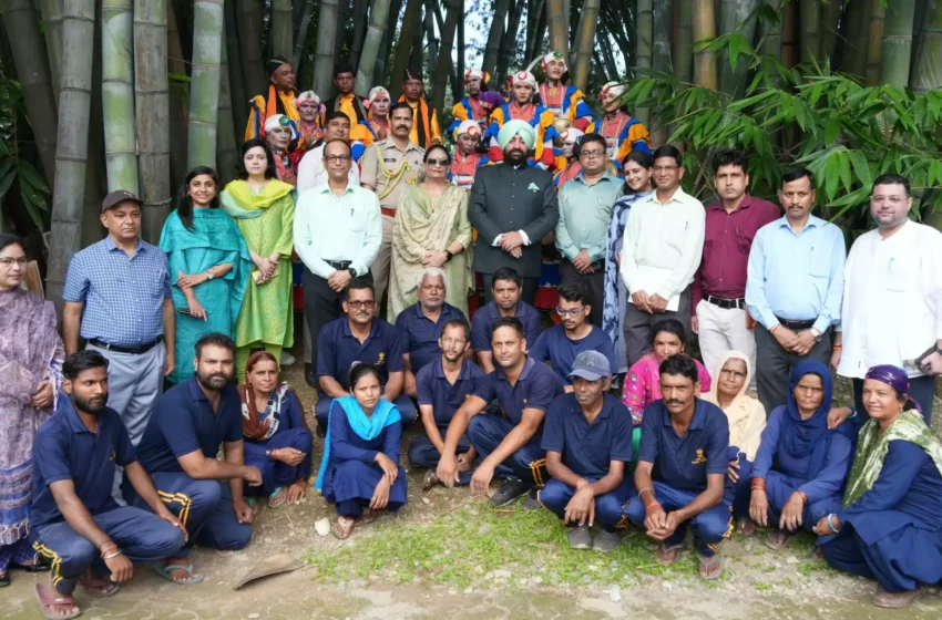  राजभवन में धूमधाम से मनाया गया ‘हरेला’ पर्व, राज्यपाल ने लुकाट् प्रजाति के पौध का किया रोपण