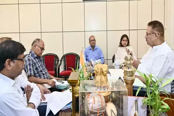  कृषि मंत्री ने प्रदेश भर में व्यापक स्तर पर फलदार पौधों का रोपण करने के दिए निर्देश